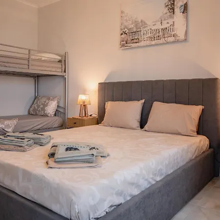 Nero Blu By The Sea Nea Kallikrateia